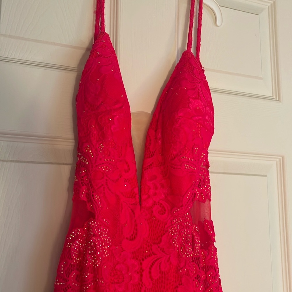 Size 0 Camille La Vie Coral Mermaid Dress